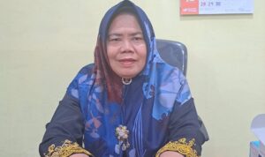 Kepala-SDN-- Pekanbaru-Salmah-riaumaya Kepala SDN 01 Pekanbaru, Salmah (foto/riaumaya)
